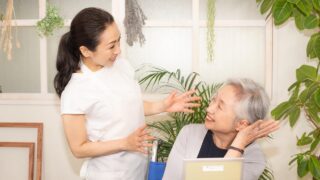 【介護職必見!】高齢者施設の現場で人気の美容ケア3選
