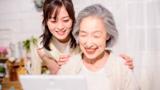 介護施設で美容？！今話題の介護美容とは