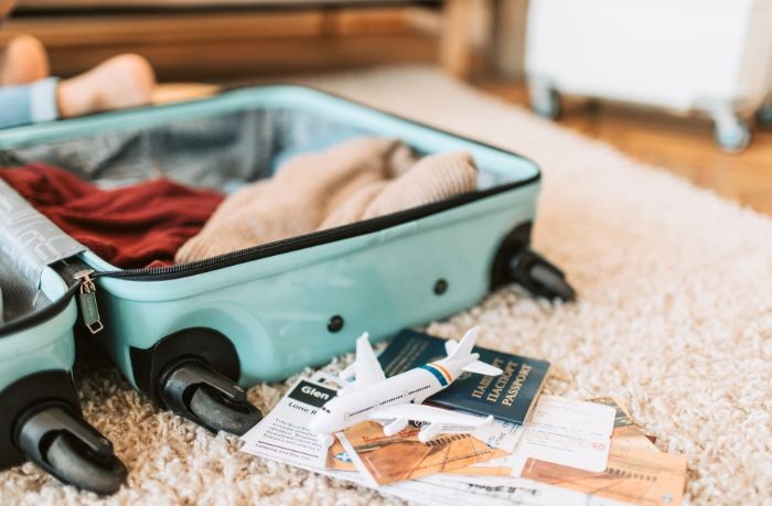 【保存版】冬の帰省で役立つ＋1！高齢の親が喜ぶ持ち物リストと介護美容ケア